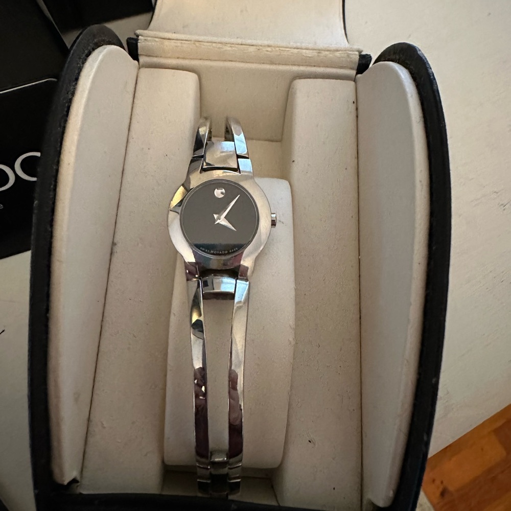 Movado watch - Picture 2 of 5
